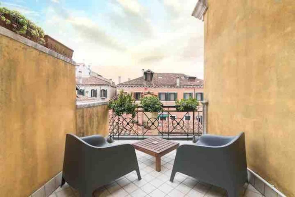 Ca' Pesaro Rooftop Terrace Apartment. Venice Exterior photo