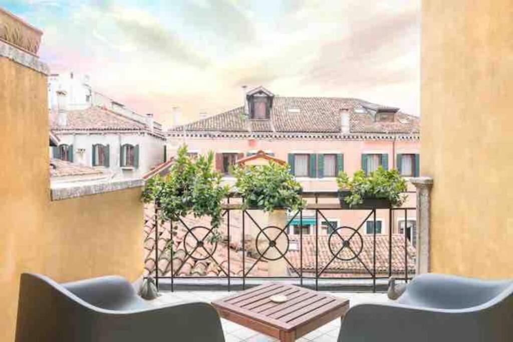 Ca' Pesaro Rooftop Terrace Apartment. Venice Exterior photo
